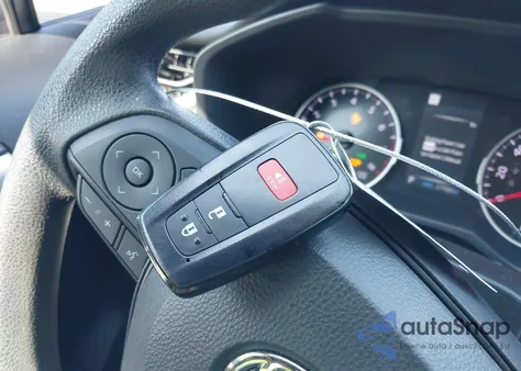 2022 Toyota Rav4 Xle z USA, uszkodzony, nr VIN 2T3P1RFV1NC310360